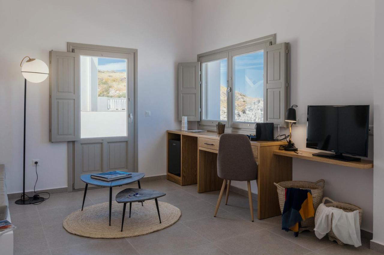 Symphony Suites Santorini Pýrgos Exteriér fotografie