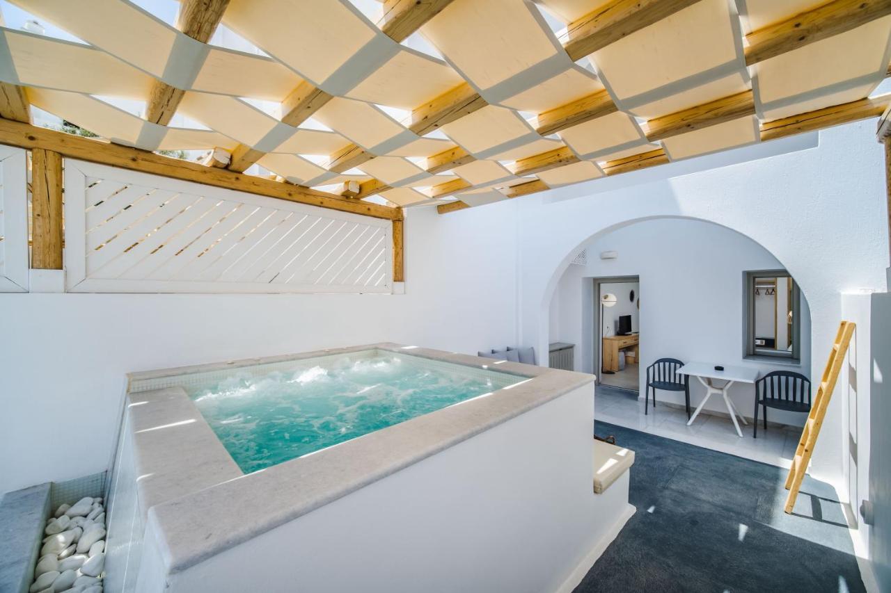 Symphony Suites Santorini Pýrgos Exteriér fotografie