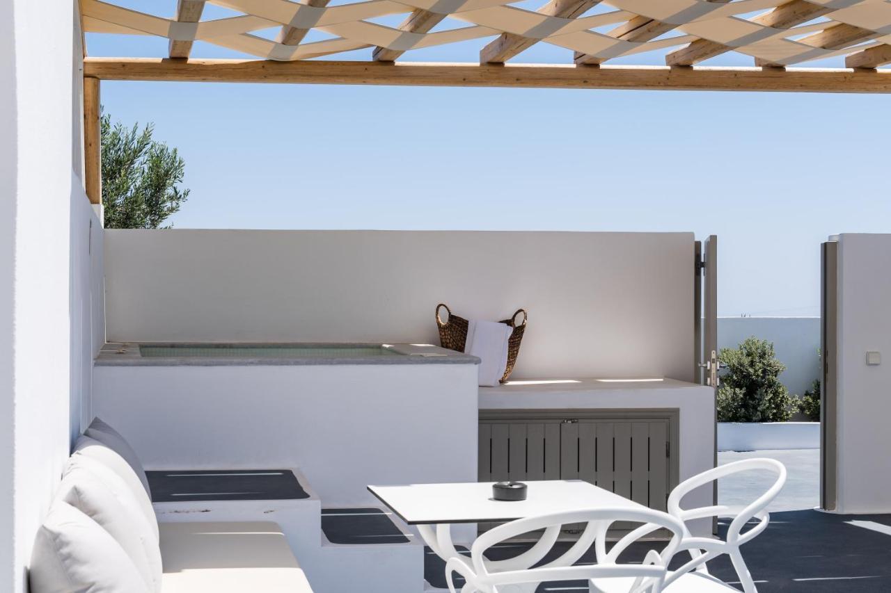 Symphony Suites Santorini Pýrgos Exteriér fotografie